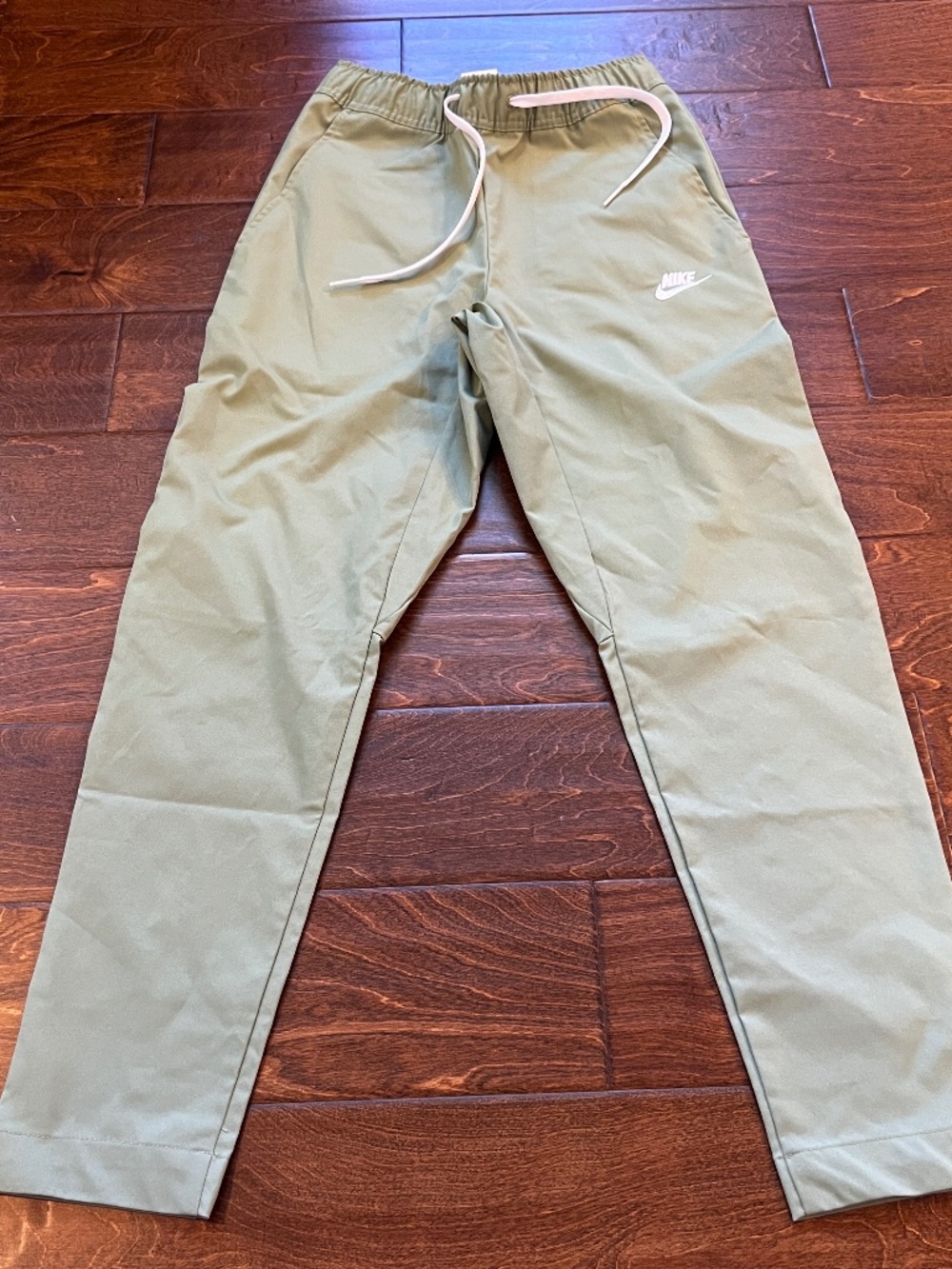 Nike Women’s Olive Green Jogger Pants Taper Leg Regular Length Pockets XS